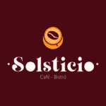 Solsticio Café and Bistro，标志以勃艮第酒红色为背景，咖啡杯图标采用暖色调，在舒适现代的环境中提供美食和特色咖啡体验。