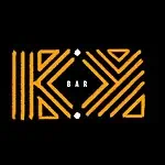 Letrero de neón naranja y negro de un bar moderno con diseño geométrico para eventos y vida nocturna en Colombia.