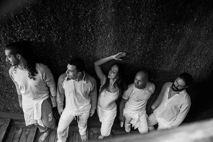 Eventario, événement, expérience, rencontre, personnes, groupe, amitié, célébration, connexion, événement social, équipe, diversité, joie, interaction, planification d'événements.