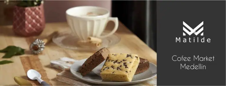 Sweets and coffee in a cup with cookies in a cozy atmosphere, perfect for an event or meeting in Medellín.