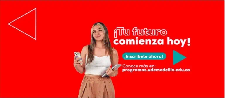 Un jeune étudiant avec un téléphone portable et une tablette sur fond rouge fait la promotion de l'inscription à un programme éducatif à Medellín.