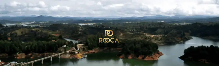 Bridge over a natural reservoir in a rural area with mountains in the background, high-quality scenery, ideal for events and tourism in Rocca, Colombia.
