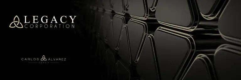 Chaise en mosaïque noire avec cadre doré, image moderne pour événements d'entreprise, restauration et conférences sur LinkedIn, Facebook, Instagram, site Web et réseaux sociaux.