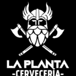 Acesso à La Planta Cervecería, um espaço moderno e acolhedor para desfrutar de cervejas artesanais e gastronomia em um ambiente vibrante.
