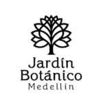 麦德林植物园标志，黑色风格化的树木设计，配以优雅现代的字体文字，代表麦德林的自然、美丽和生物多样性。