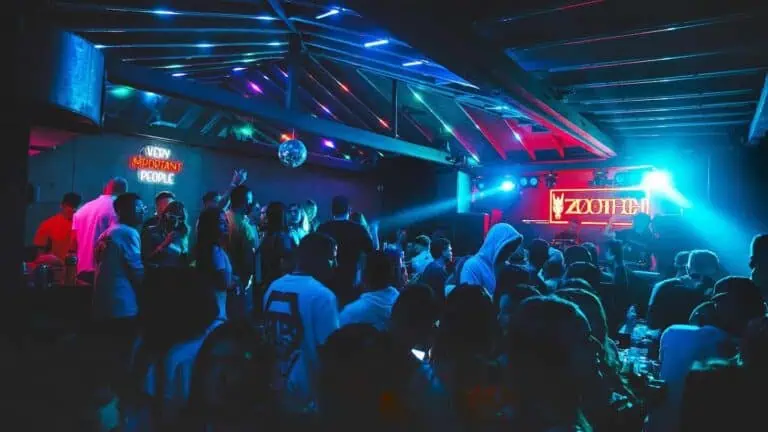 Eventario-concept-of-events-and-fairs-in-colombia-stage-screen-in-a-nightlife-concert-event-organizing-company-for-partys-and-celebrations-in-the-city-of-bogota.