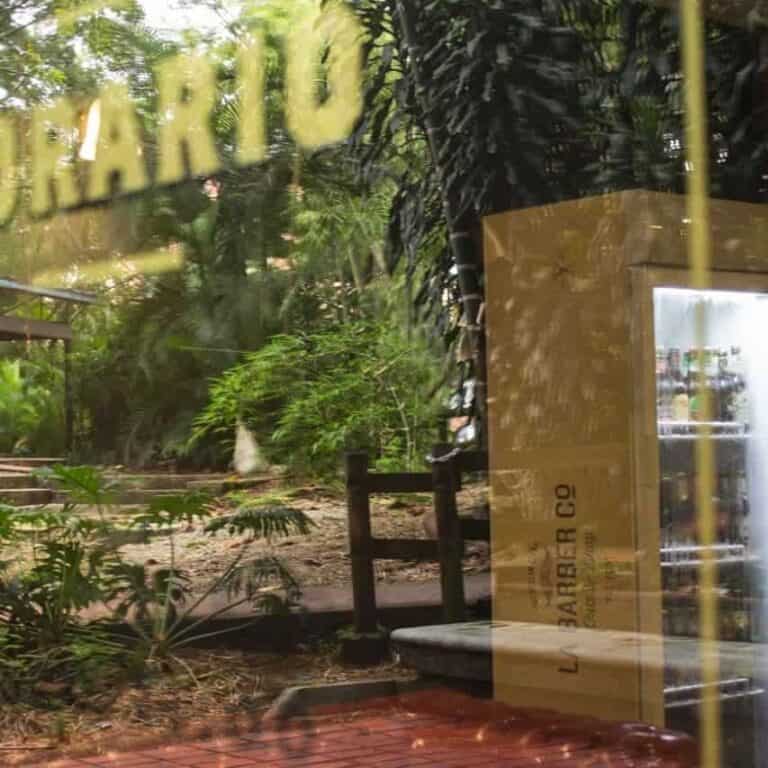 Eventario, organización de eventos, naturaleza y comida, ambiente natural en un espacio al aire libre, área de descanso y catering, perfecto para eventos ecológicos y reuniones sociales en contacto con la naturaleza, en Colombia.