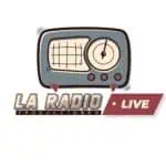 Radio vintage avec écran et cadrans, logo La Radio Producciones, représentation d'un média en direct, conçue pour la promotion d'événements radio et en ligne.