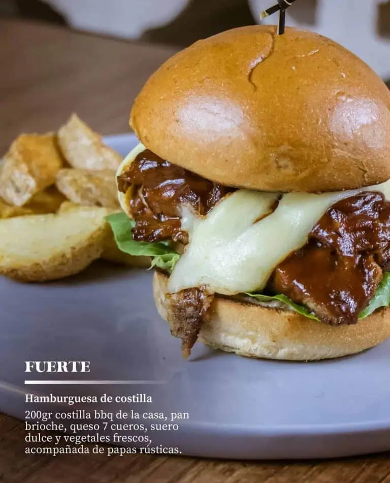 BBQ ribs, a 200g homemade burger with cheese and rustic potatoes, ideal for fast food promotions at food events and fairs.