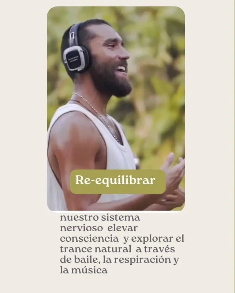 选项 1：在自然环境中戴着大型耳机练习正念的人，有助于保持平衡和放松。