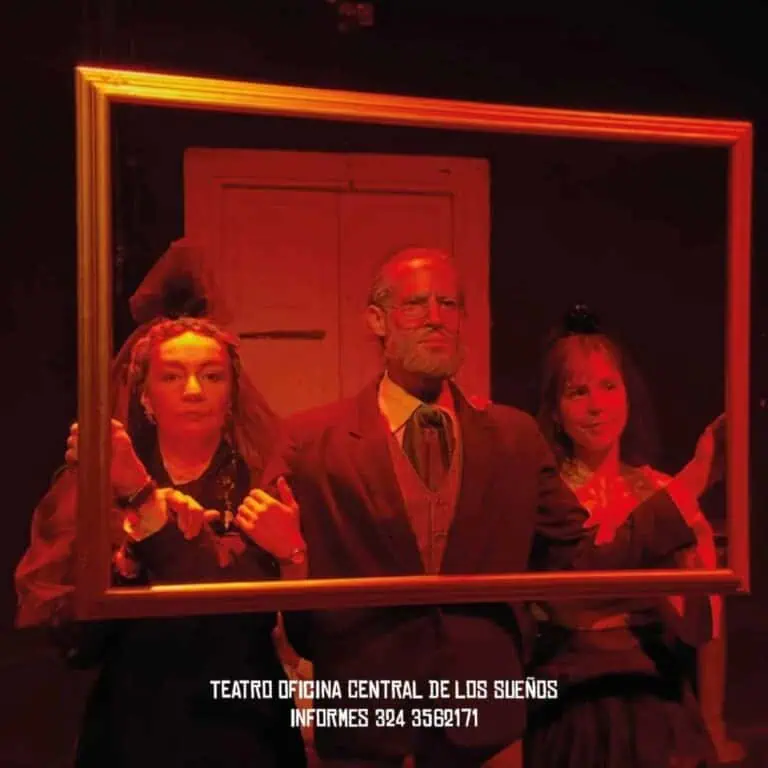 Personagens em um palco teatral com uma moldura vermelha luminosa, teatro central dos sonhos, atmosfera dramática e artística.