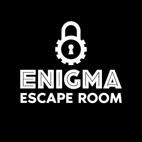 Enigma Escape Room logo en negro y blanco, con cerrojo y engranajes, promocionando experiencias de escape room para eventos y entretenimiento en Colombia.