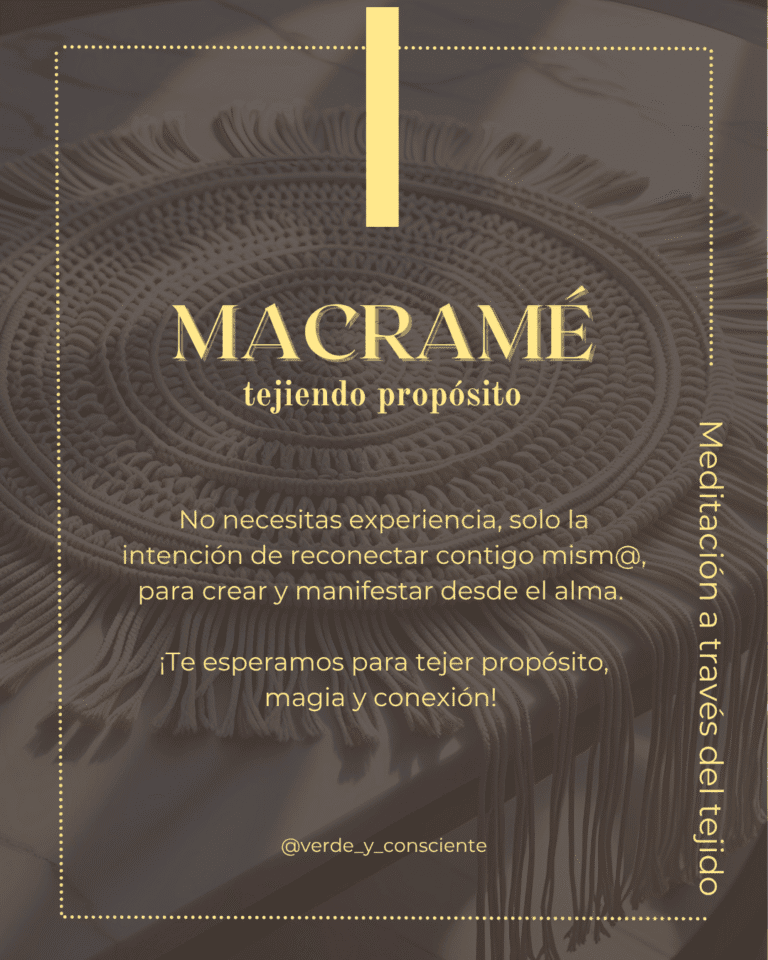 Círculo de macramé con diseño detallado en tonos neutros, mostrando una pieza artesanal decorativa para viajes y terapias, centrada en la conexión y el propósito de crear desde el alma.