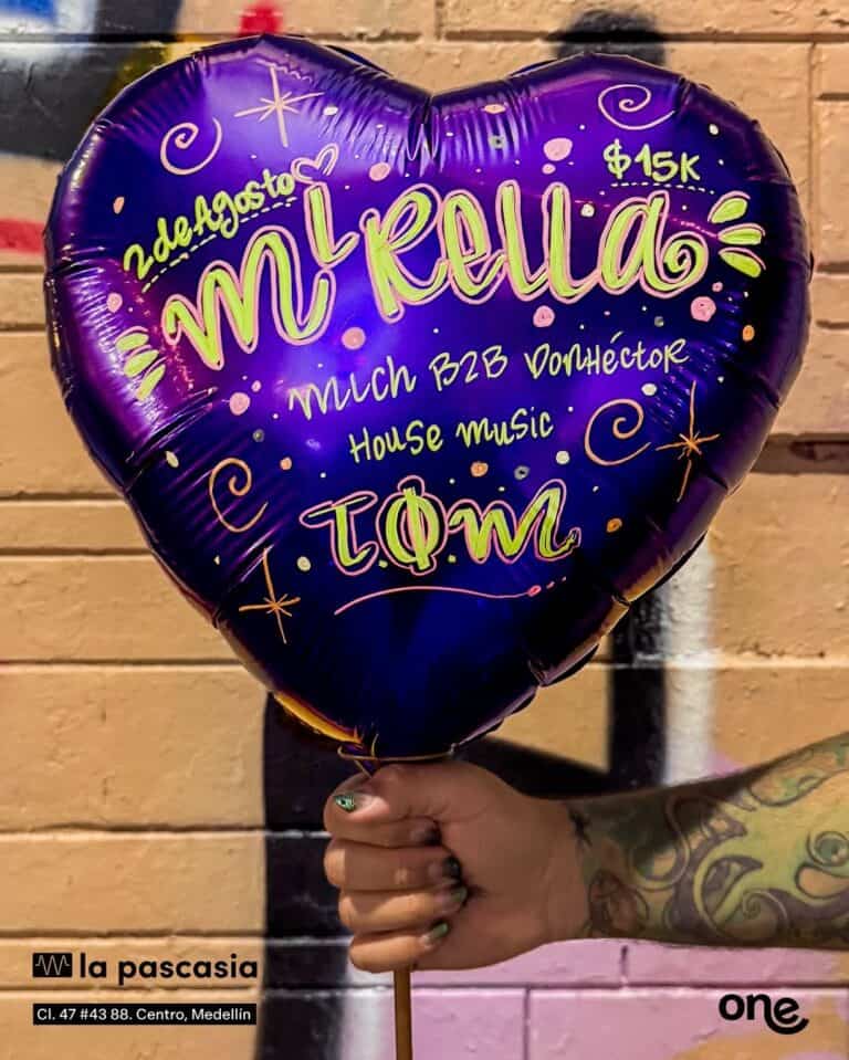 Fiilement de globo en forma de corazón con decoración para fiesta de bienvenida de Mr. Kelly, celebración de evento especial con música house, en Medellín.