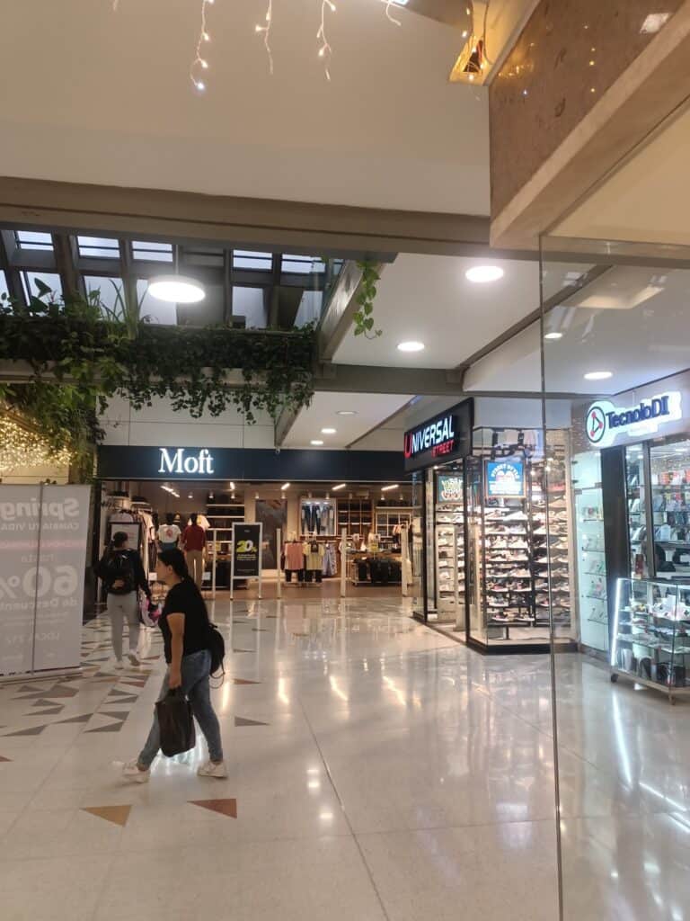 Camino Real Centro Comercial 1