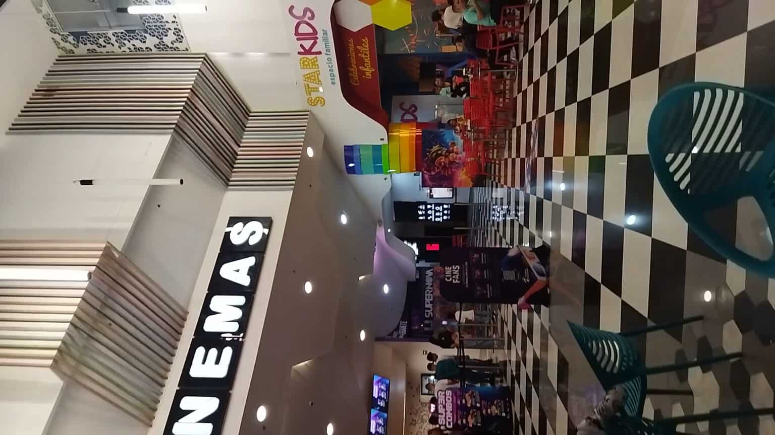 Cinemas Procinal - CC La Central - Cinema, Lugares Culturales en El