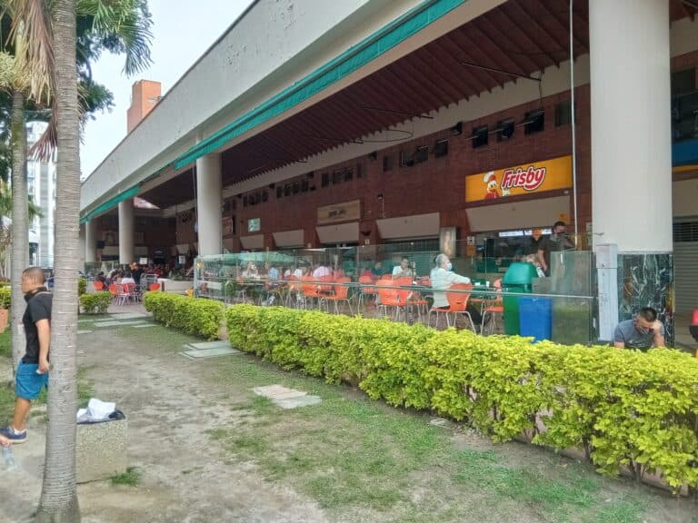 Mall Laureles 1