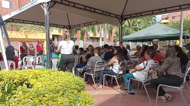 Mall Laureles 2
