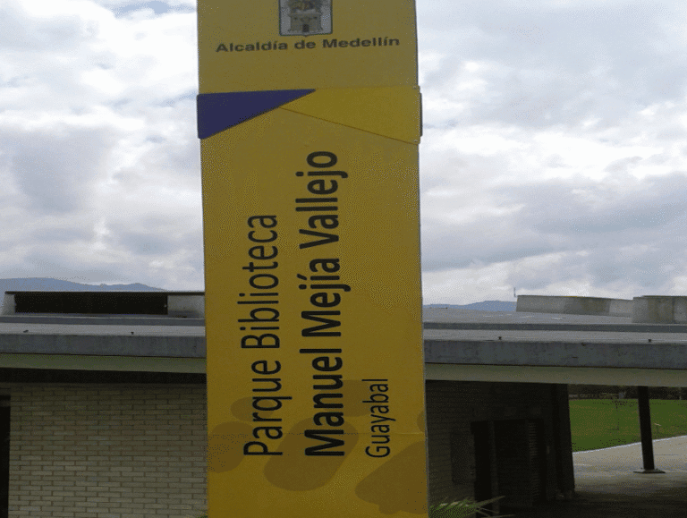 Parque Biblioteca Manuel Mejia Vallejo 1