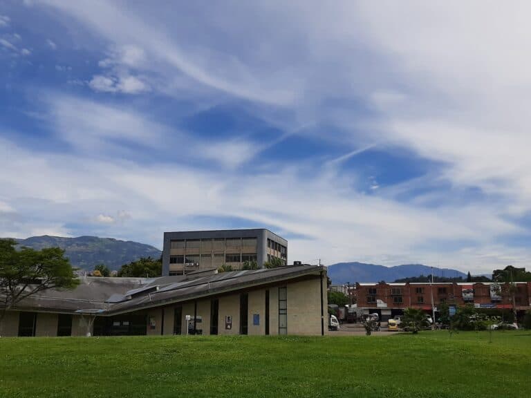 Parque Biblioteca Manuel Mejia Vallejo 4