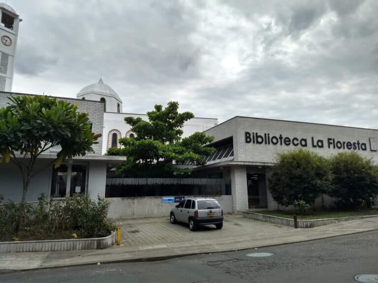 Biblioteca La Floresta 2