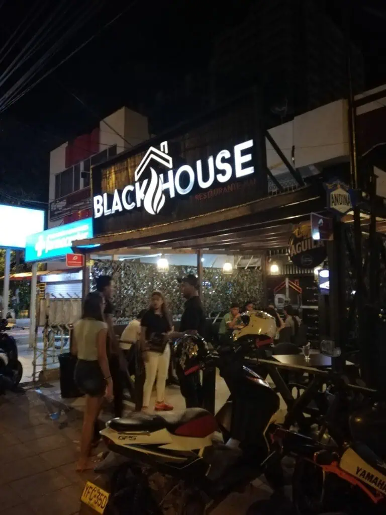 黑屋酒吧餐厅 1