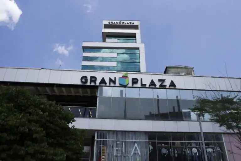 Centro Comercial Gran Plaza 1