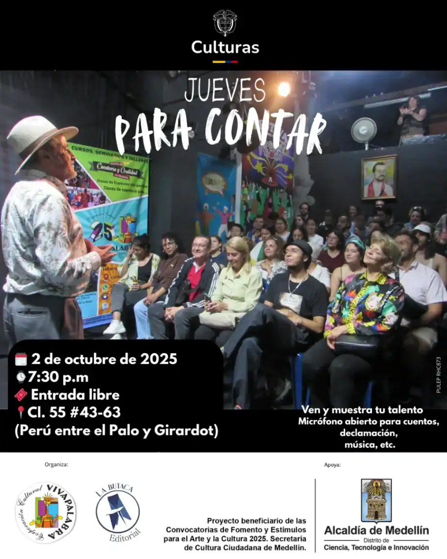 Entrevista cultural en Medellín, donde artistas y talentos locales participan en una noche abierta con micrófono para cuentos, declamación y música en un espacio cultural en el barrio Palo y Girardot.
