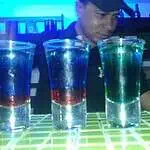 Propriétaire Mojito8217s Cocktail Bar 1