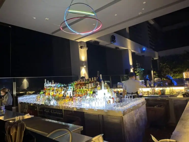 51 Sky Bar 1