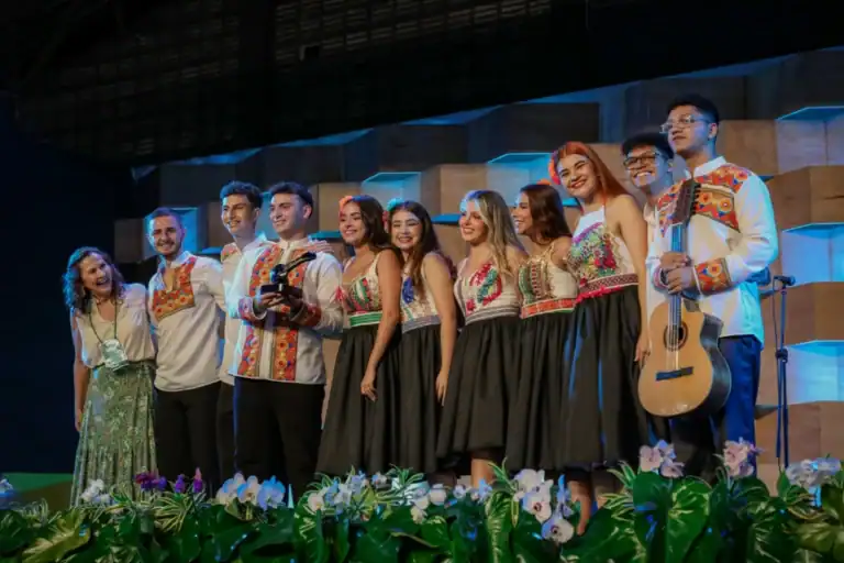 Colombia Canta Y Encanta 4