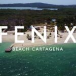 FENTIX Beach Cartagena, destino turístico en la costa caribeña colombiana, con playa de arena blanca, aguas cristalinas, palmeras y alojamiento frente a la playa para eventos y relax.