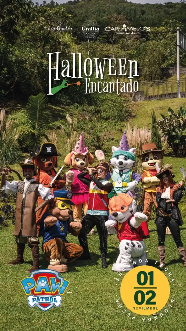 Diversión en Halloween con personajes de Paw Patrol disfrazados y en máscaras en un evento exterior lleno de naturaleza. Perfecto para familias buscando actividades temáticas y entretenidas en noviembre.