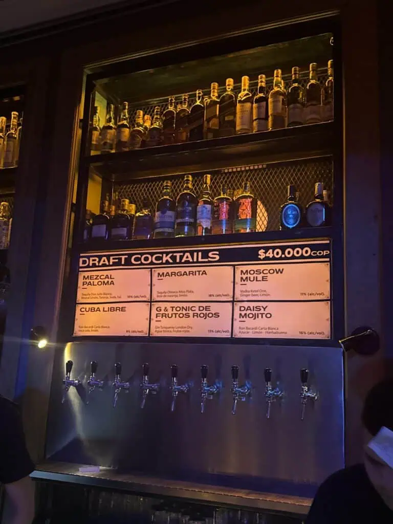 拉朱加达俱乐部会所 Gastrobar 1