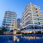 现代化的住宅小区，设计时尚，位于高档地段，让您尽享优质生活方式和精彩活动。