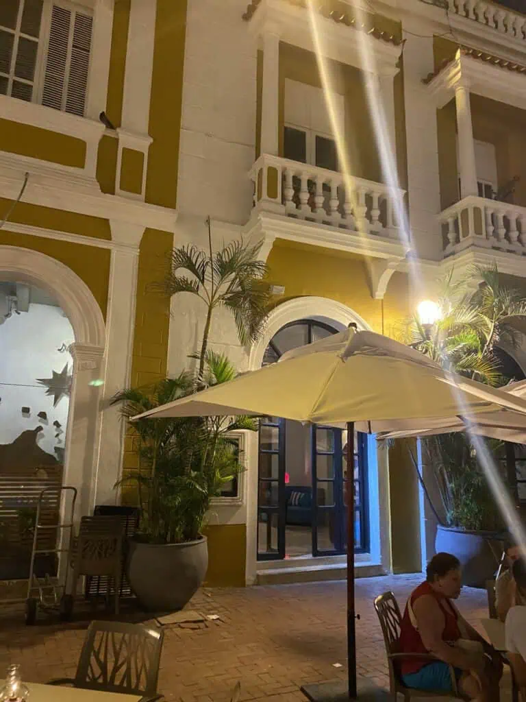 San Pedro Café Mirador Restaurant 4