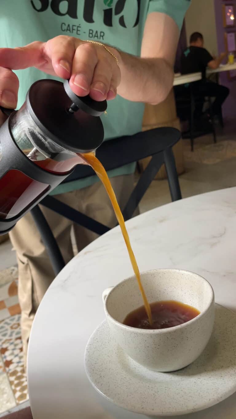 Satio Cafe Bar En Manila 2