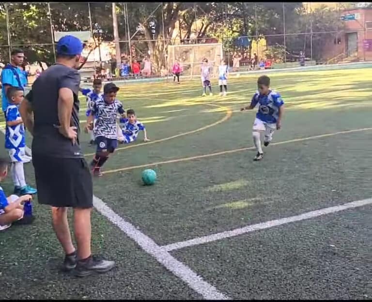 Cancha Sintetica Barrio Cristobal 2