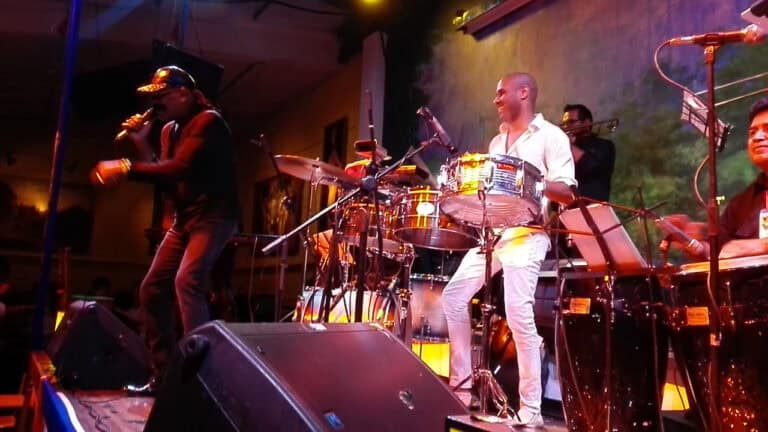 Galeria Cafe Libro Parque De La 93 2