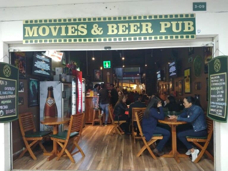 Movies Amp Beer Pub 1