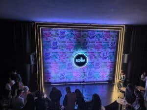 Owner Boom Stand Up 1