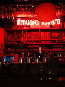 Owner Mad Radio Bogota 1