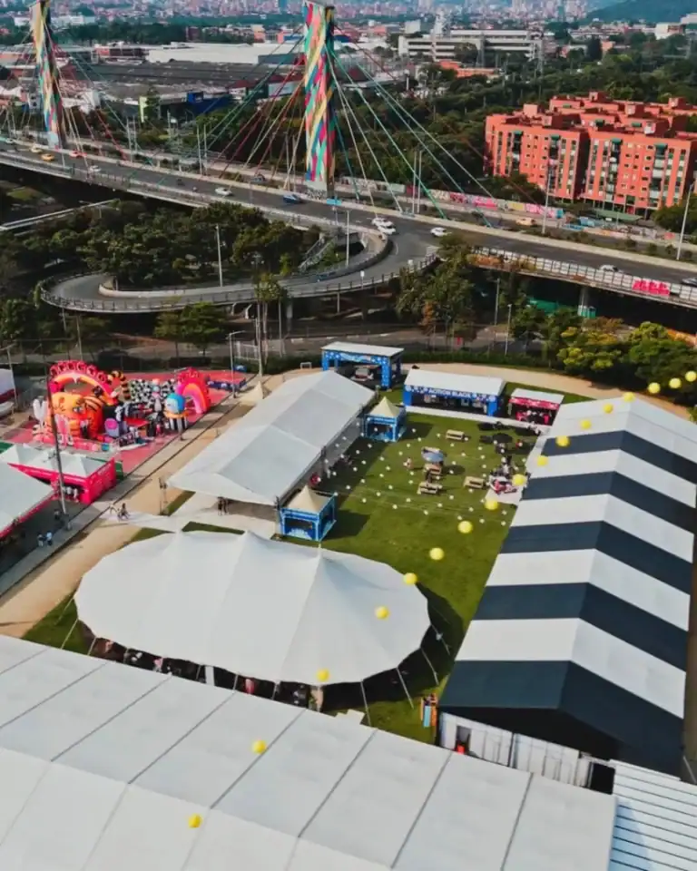 Plaza De Wein Version Navidad 2