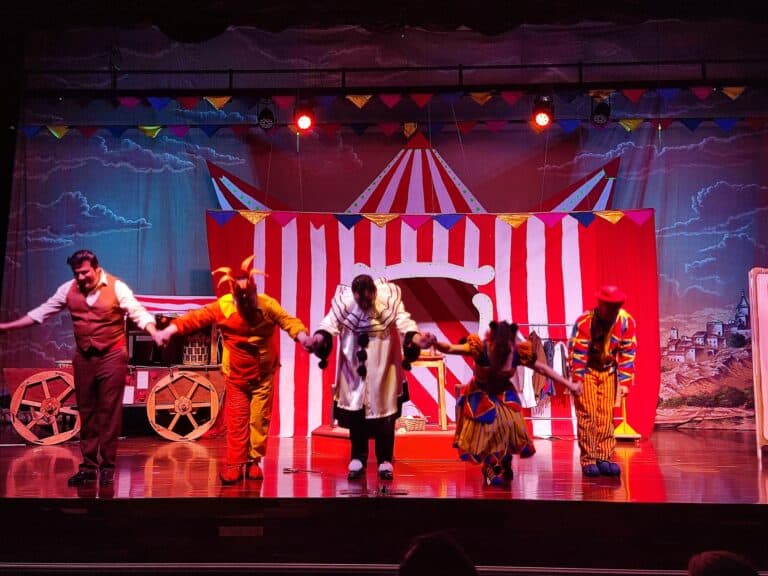 Teatro Universidad Ces 4