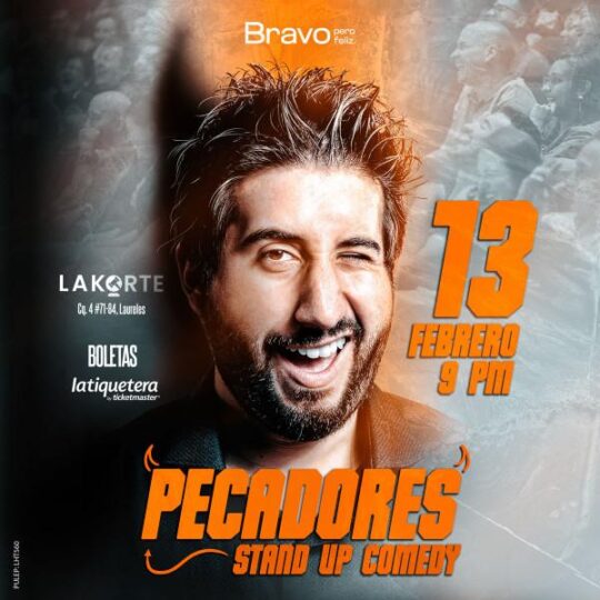 Alt: Cartel promocional de evento de stand up comedy llamado Pecadores con fecha 13 de febrero a las 9 pm, en Laureles, Medellín, incluyendo detalles del lugar y compra de entradas en ticketmaster.