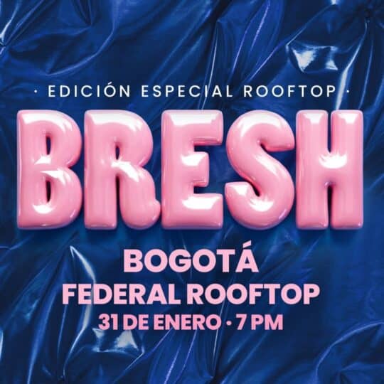 Disfruta de la fiesta Bresh en la azotea de Bogotá, con decoración de globos de letras y neón, música en vivo y un ambiente exclusivo en la terraza del rooftop.