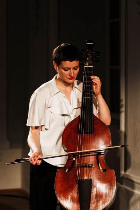 Giovanna Baviera  Viola Da Gamba Y Voz