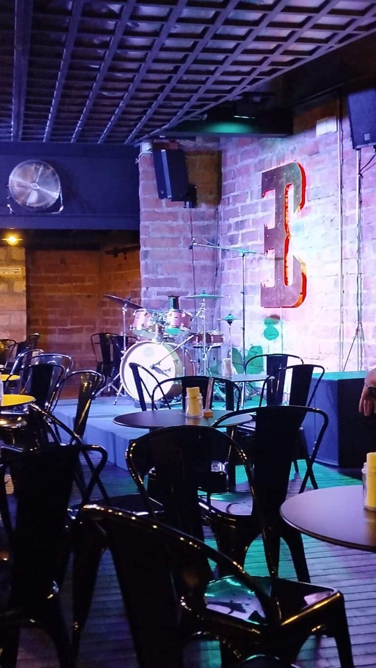 Estacion Central Pub 2