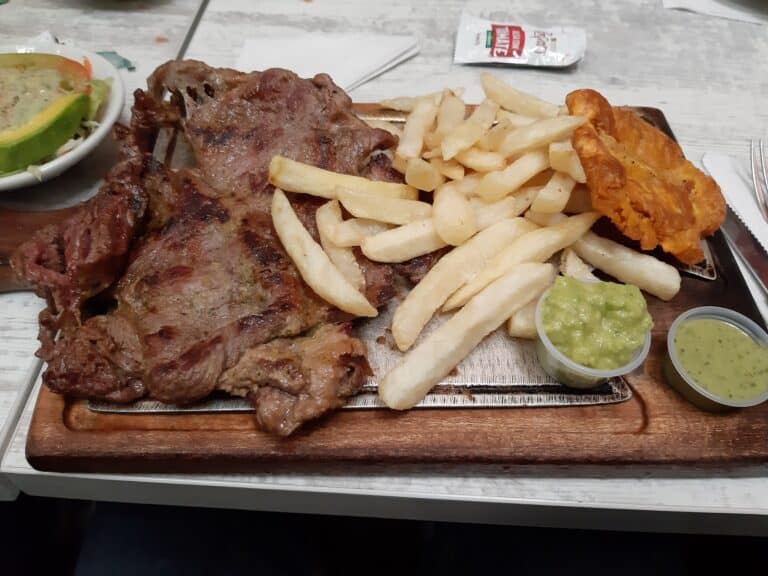 La Piel Roja Bebedero Comedero Y Rockola 3