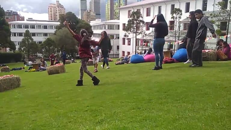 Universidad De Los Andes 2